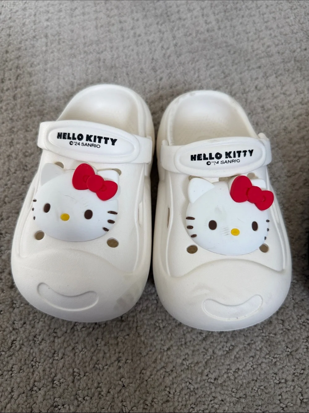 Sanrio Hello Kitty White & Kuromi Black Kids Sandals
